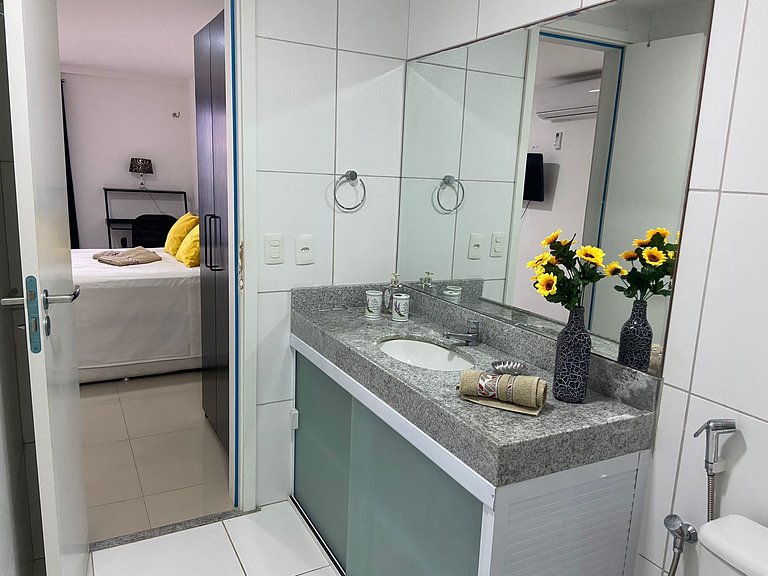Apto. Solarium com Varanda e vista Piscina Prox. Beach Park